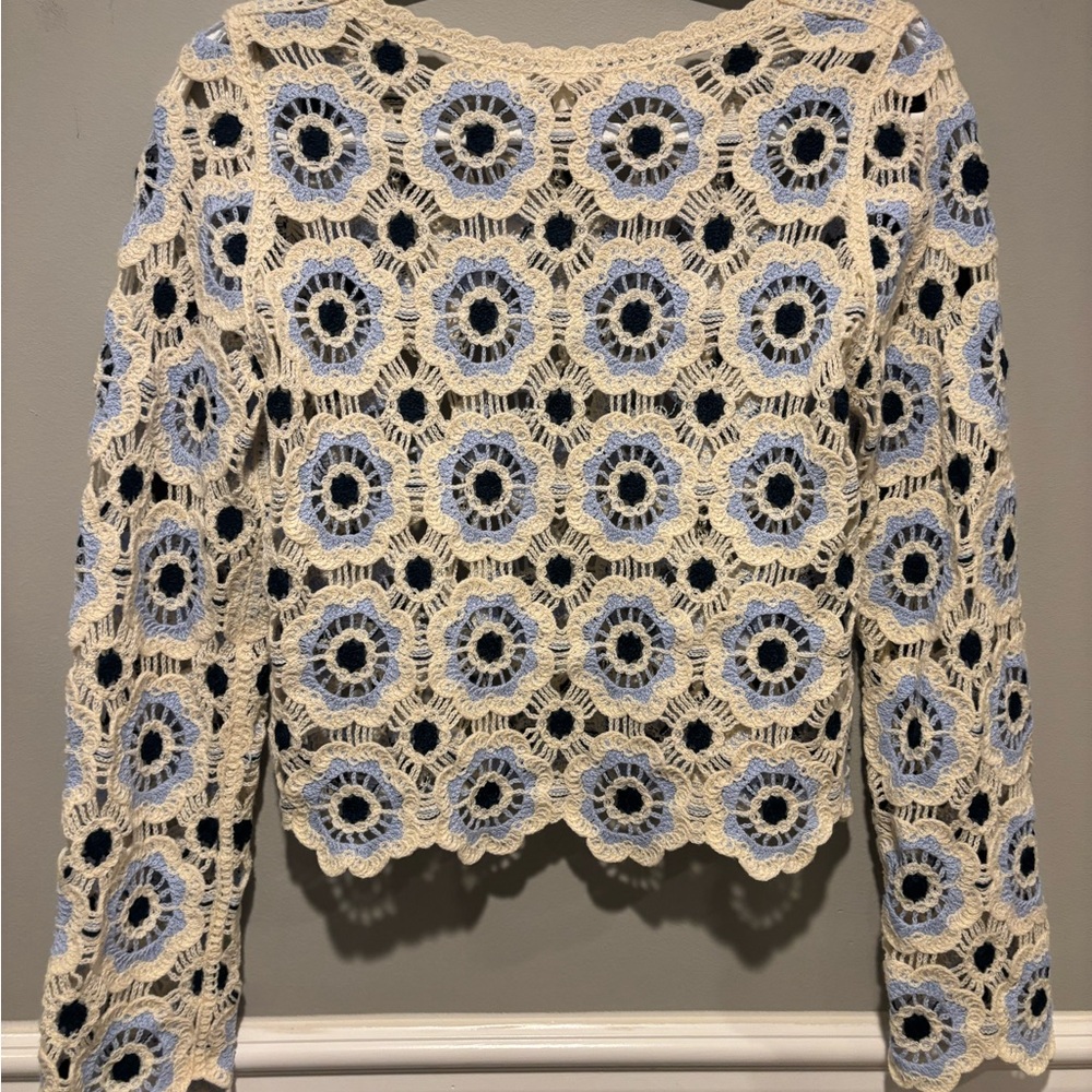 Gorgeous Women's/Teen's Crochet Floral Lace Top - Size Medium NWT - Picture 4 of 16